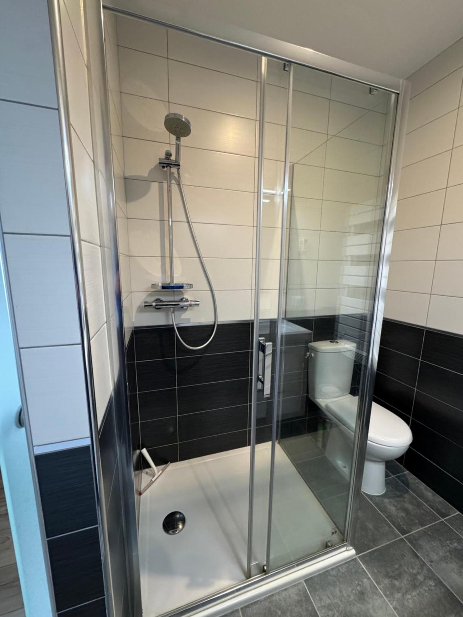 Appartement Le Madargue Idealement Place Châtel-Guyon Екстериор снимка